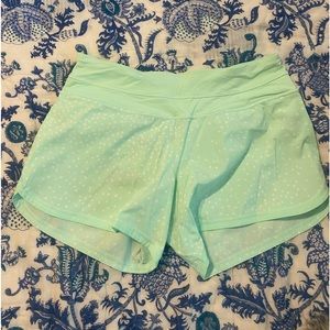 Lululemon shorts size 6 length 4